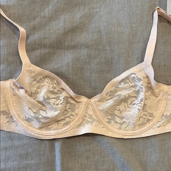 Natori Black and Light Pink Lace Bras 30C NWT - Picture 4 of 10